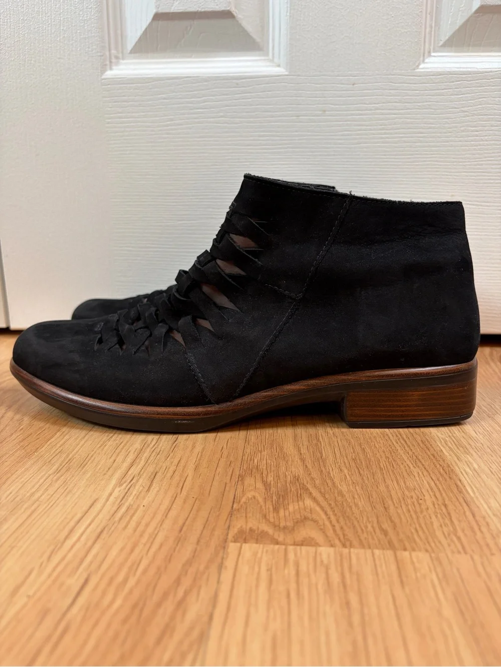 Naot Black Velvet Nubuck Leveche Ankle Boots Size 41 (10/10.5)